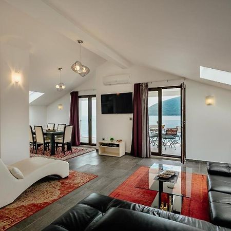 Apartments Joy Herceg Novi Eksteriør bilde