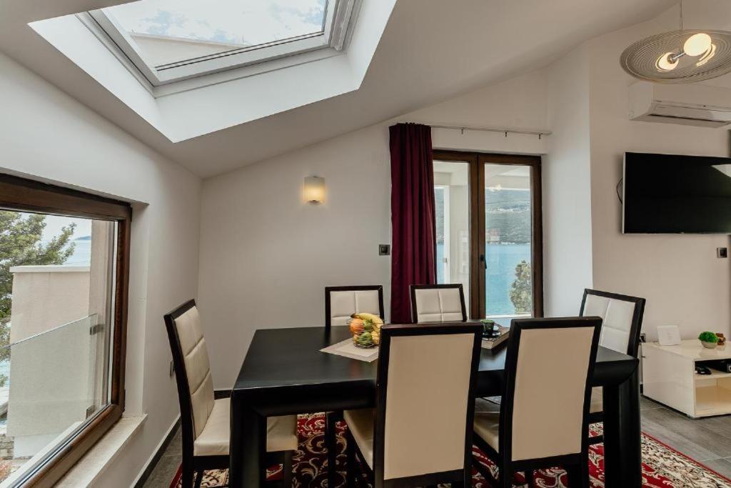 Apartments Joy Herceg Novi Eksteriør bilde
