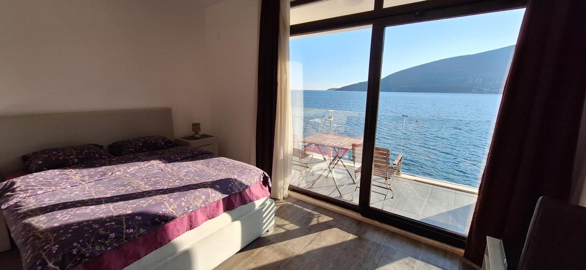 Apartments Joy Herceg Novi Eksteriør bilde