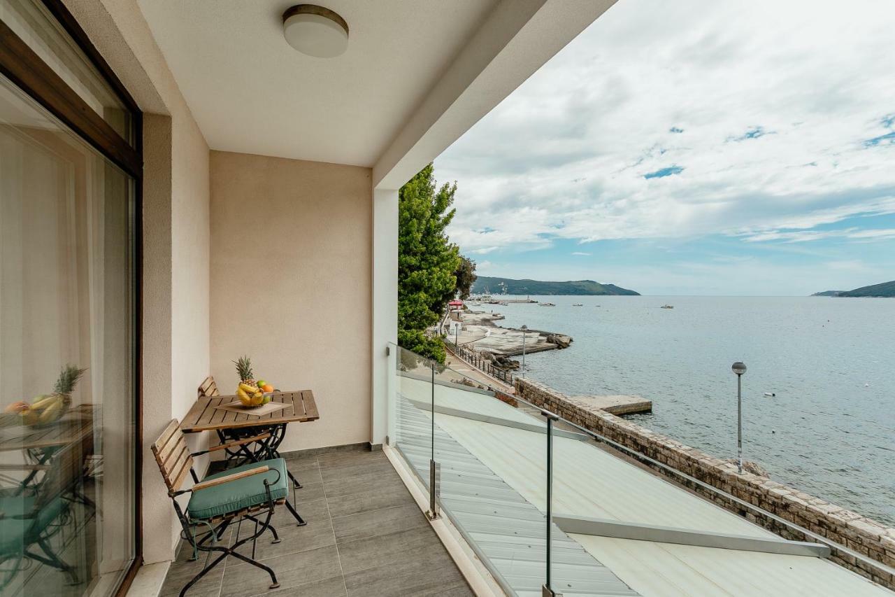 Apartments Joy Herceg Novi Eksteriør bilde