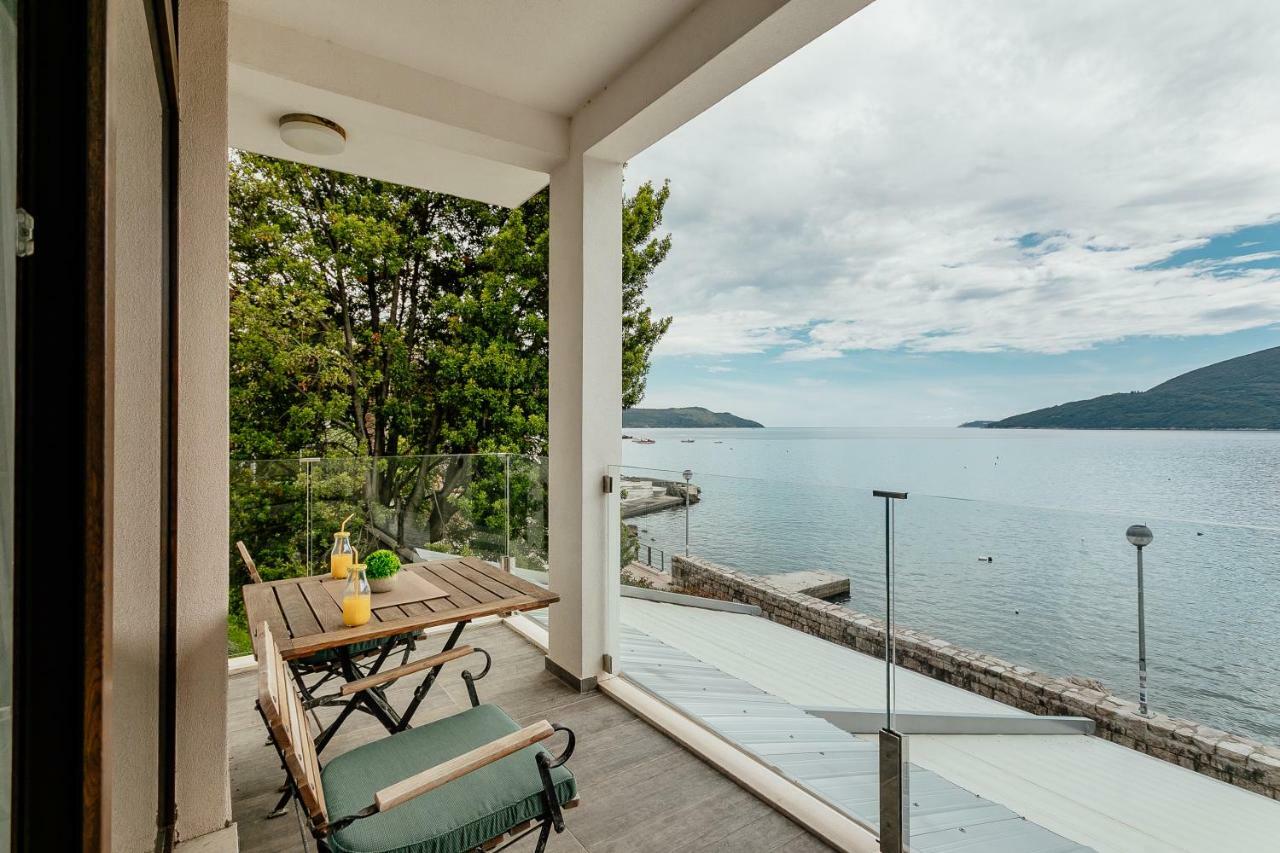 Apartments Joy Herceg Novi Eksteriør bilde