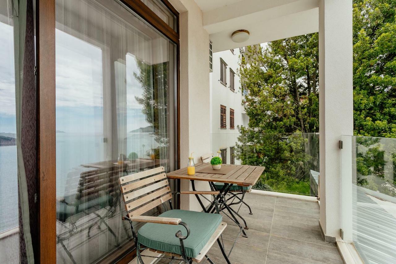 Apartments Joy Herceg Novi Eksteriør bilde