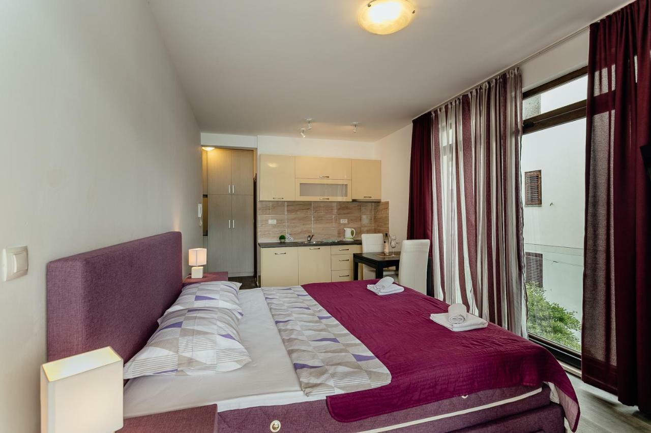 Apartments Joy Herceg Novi Eksteriør bilde