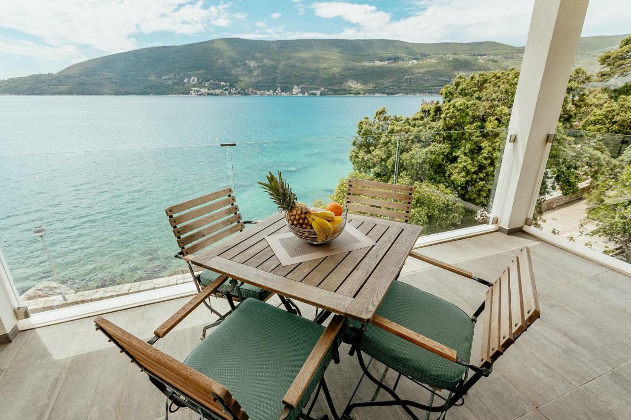 Apartments Joy Herceg Novi Eksteriør bilde