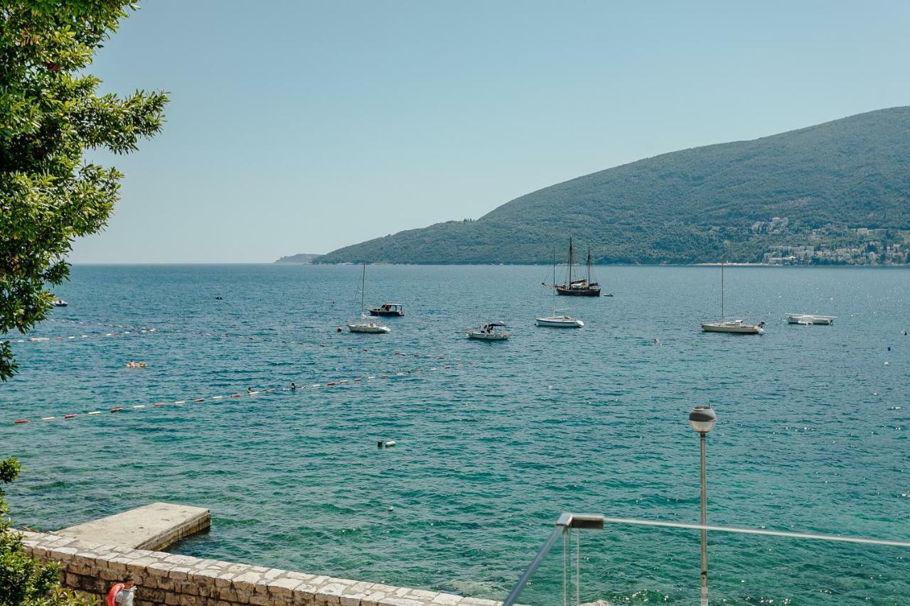Apartments Joy Herceg Novi Eksteriør bilde