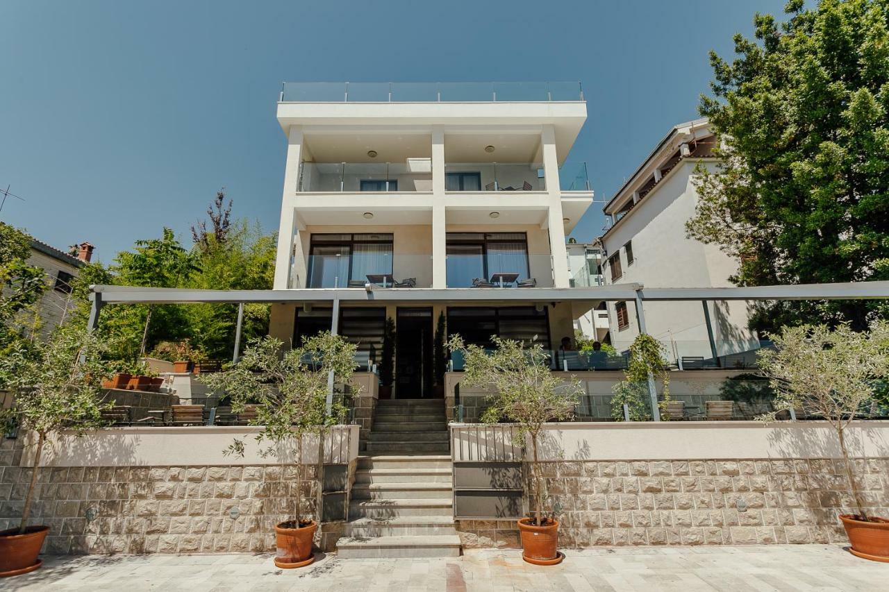 Apartments Joy Herceg Novi Eksteriør bilde