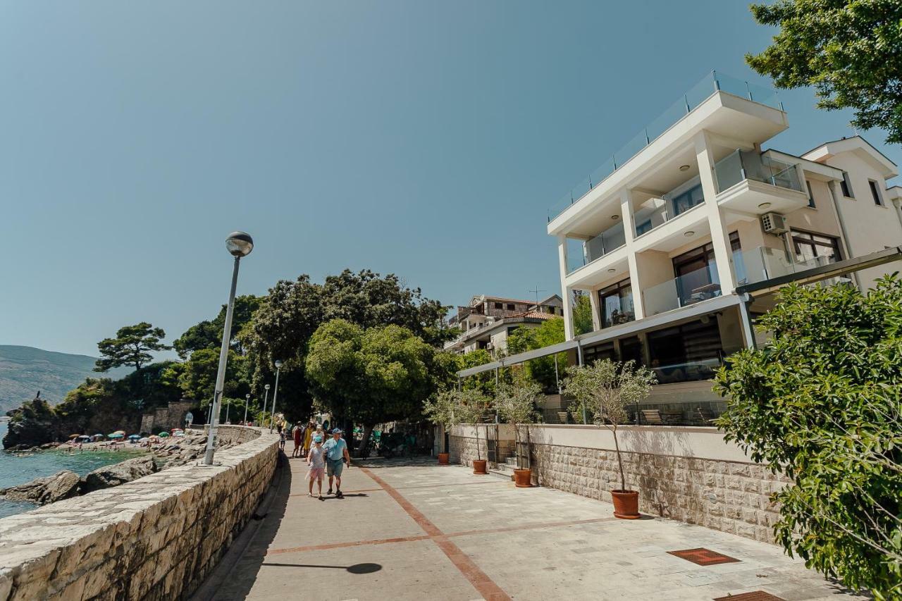 Apartments Joy Herceg Novi Eksteriør bilde