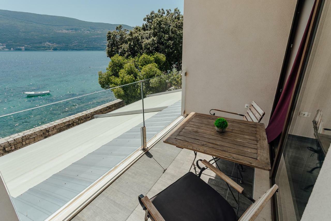 Apartments Joy Herceg Novi Eksteriør bilde