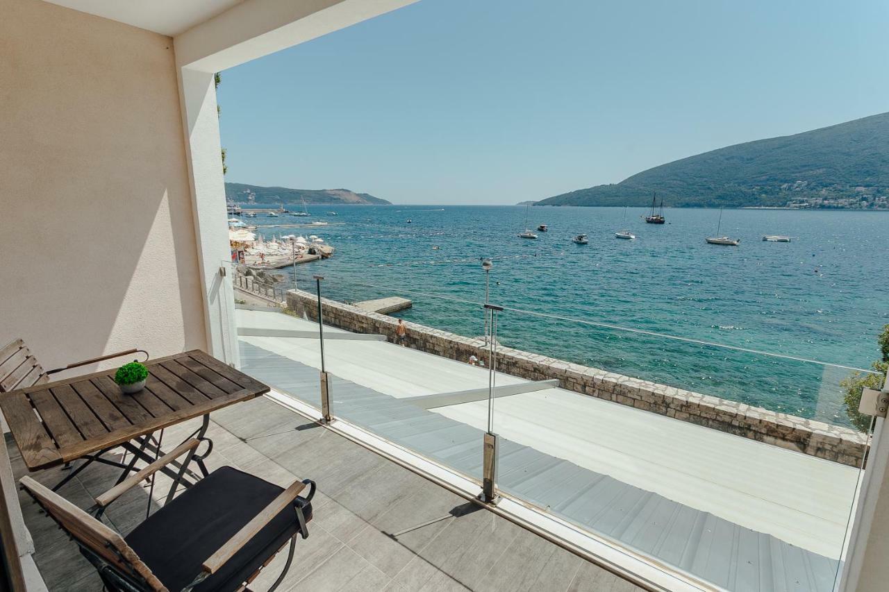 Apartments Joy Herceg Novi Eksteriør bilde