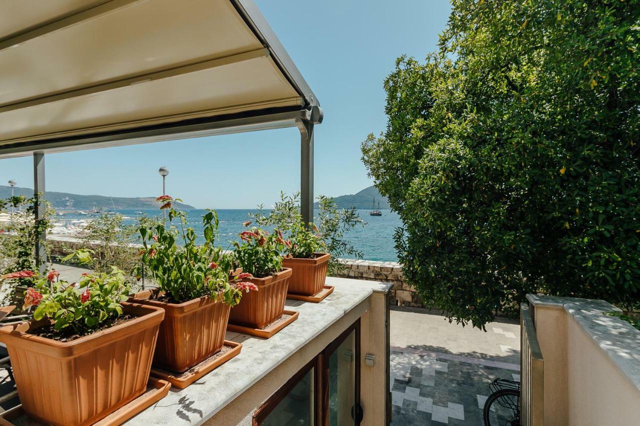 Apartments Joy Herceg Novi Eksteriør bilde